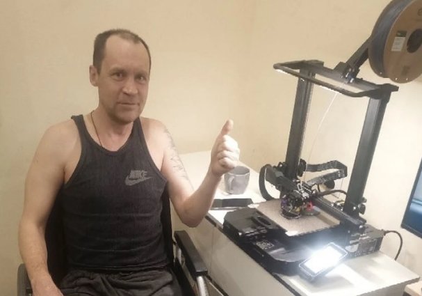 Боец СВО из Новороссийска после ранения стал волонтером и оператором 3D-принтера